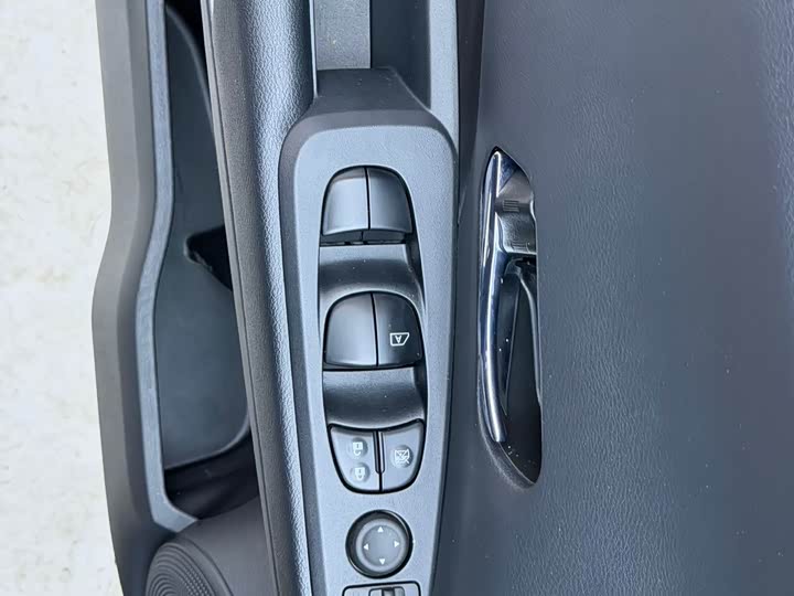 Nissan Kicks, 2023 — фото 4 из 9
