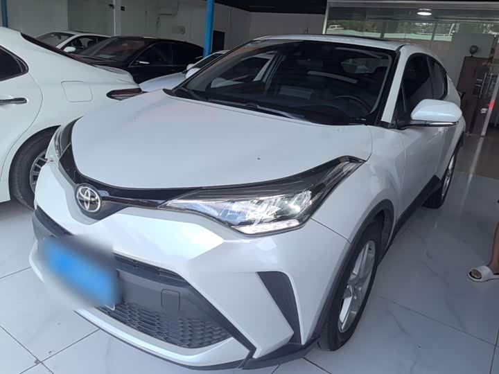 Toyota C-HR, 2022 — фото 2 из 9