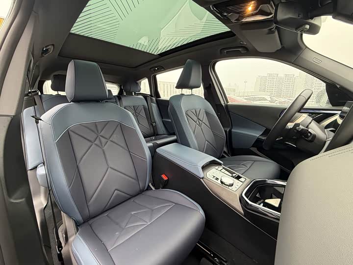 BMW X3, 2025 — фото 8 из 9