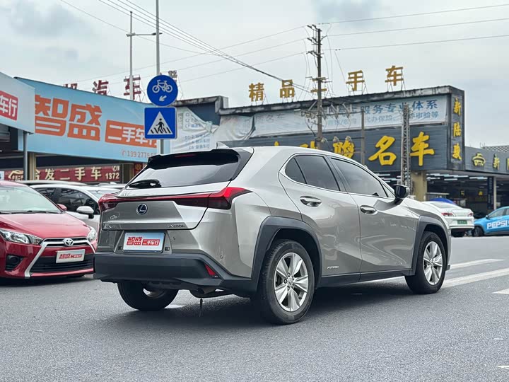 Lexus UX, 2021 — фото 3 из 9