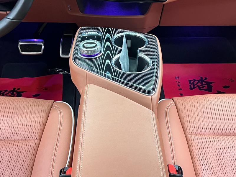 Cadillac Optiq, 2024 — фото 8 из 12