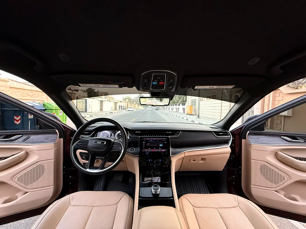 Jeep Grand Cherokee, 2023 — фото 2 из 10