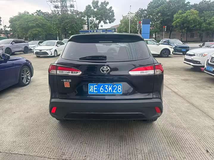 Toyota Corolla Cross, 2023 — фото 4 из 9