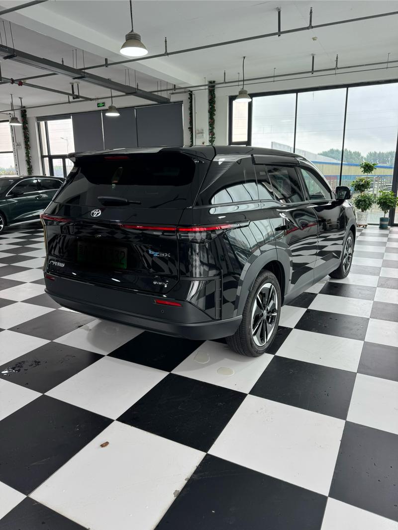 Toyota bZ3X, 2025 — фото 6 из 11
