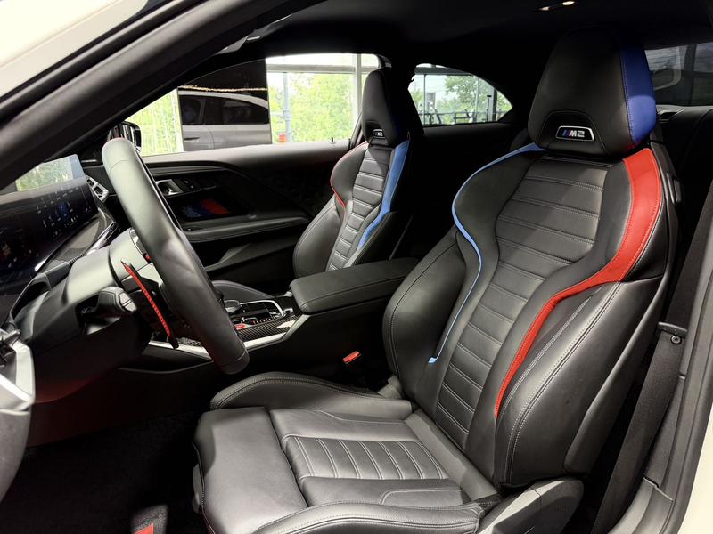 BMW M2, 2025 — фото 9 из 10