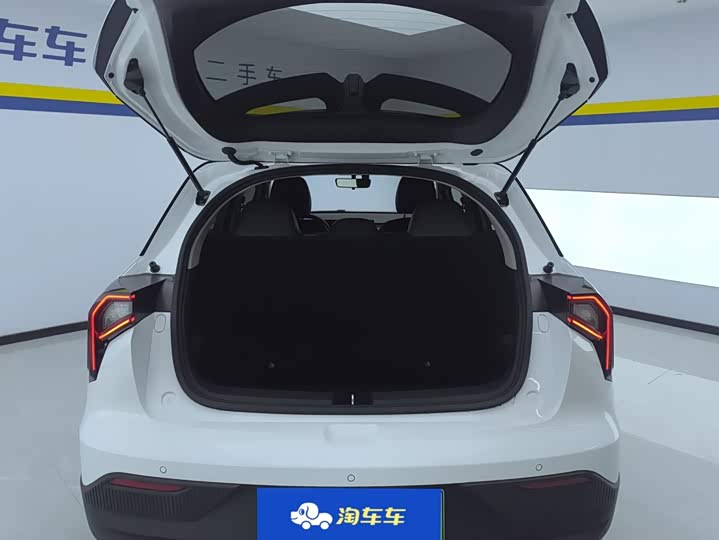 Geely Geometry E Firefly, 2023 — фото 4 из 9