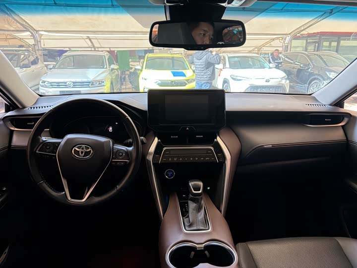 Toyota Harrier, 2023 — фото 4 из 10