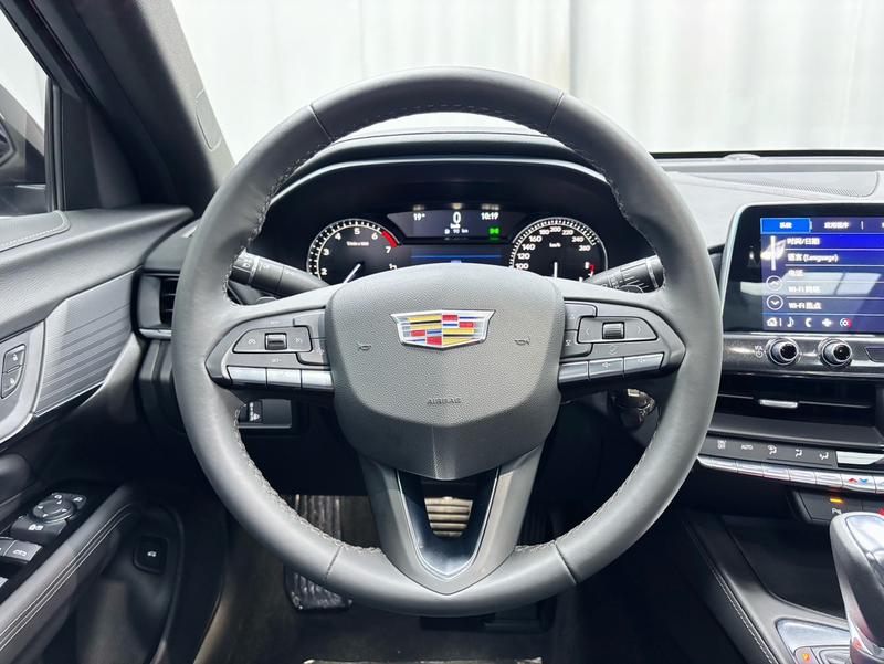 Cadillac CT4, 2022 — фото 12 из 12