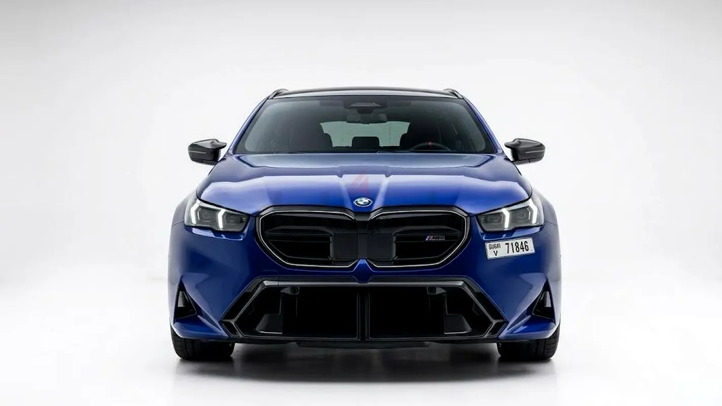 BMW M5, 2025 — фото 2 из 8