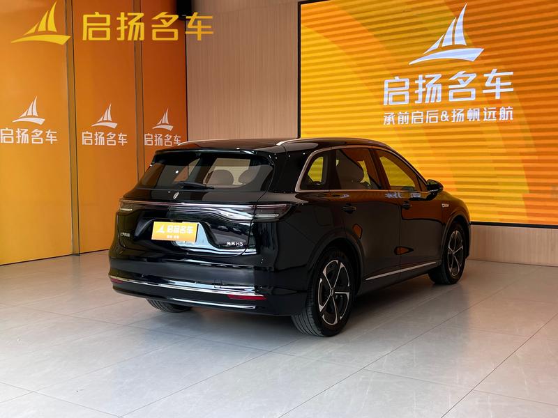 Shangjie (Huawei × SAIC) H5, 2025 — фото 4 из 12