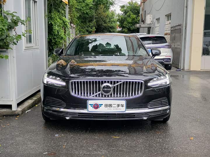 Volvo S90 Hybrid, 2023 — фото 2 из 9