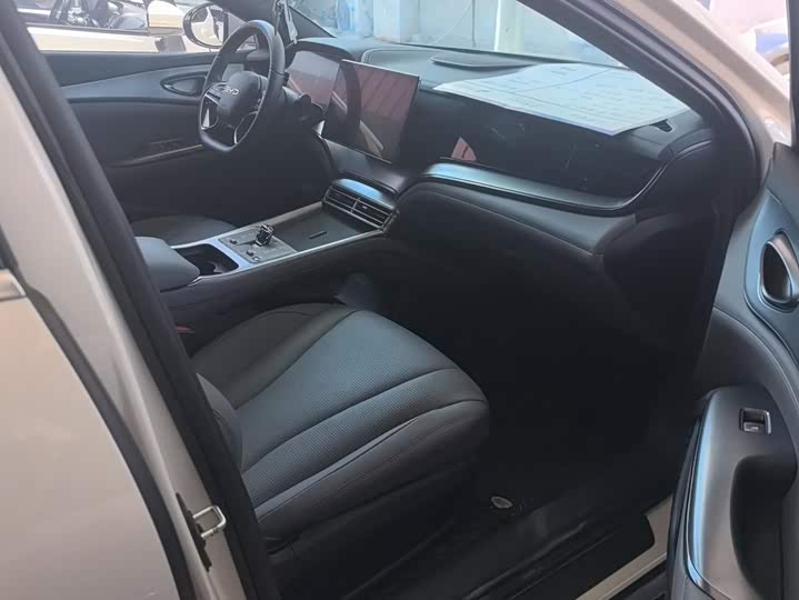BYD Seal 07 DM-i Hybrid, 2024 — фото 8 из 9
