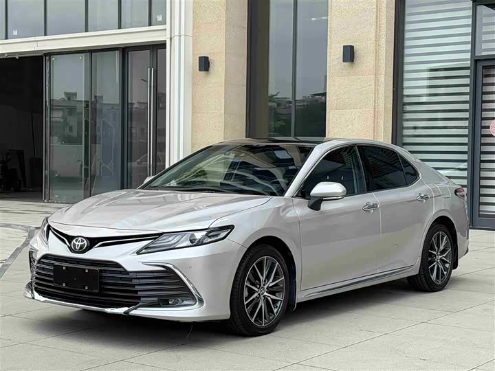 Toyota Camry, 2023 — купить в Воронеже под ключ