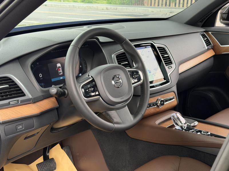 Volvo XC90, 2023 — фото 8 из 12