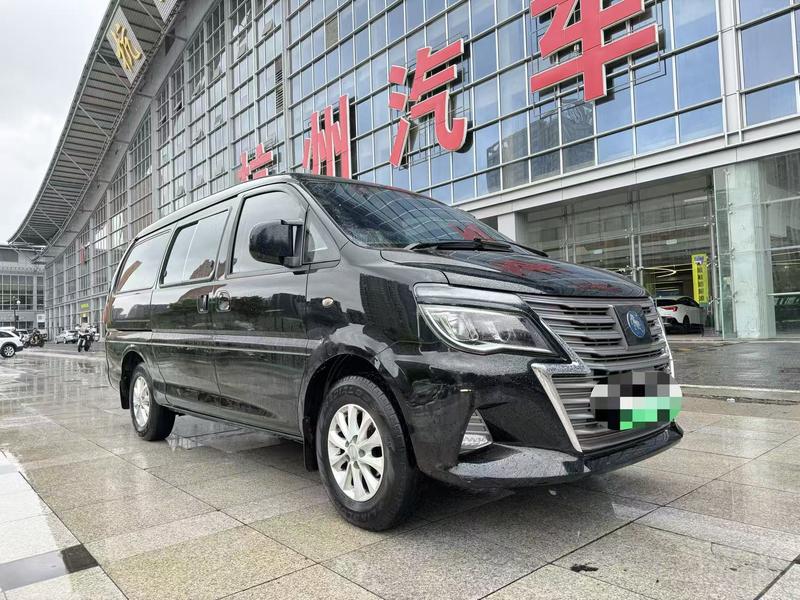 Dongfeng Forthing Lingzhi M5 EV, 2023 — фото 3 из 12