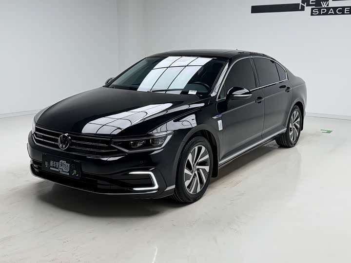Volkswagen Magotan GTE Hybrid, 2022 — купить в Пензе под ключ