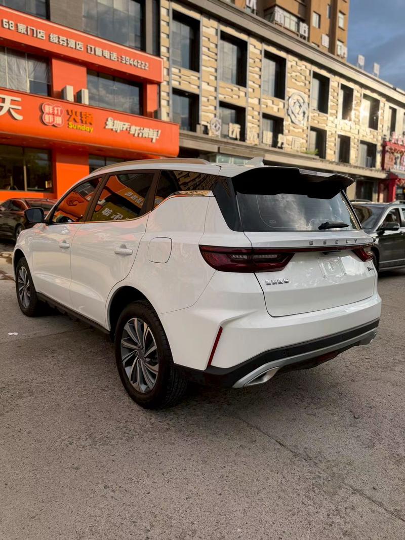 Geely Vision X6, 2022 — фото 5 из 12