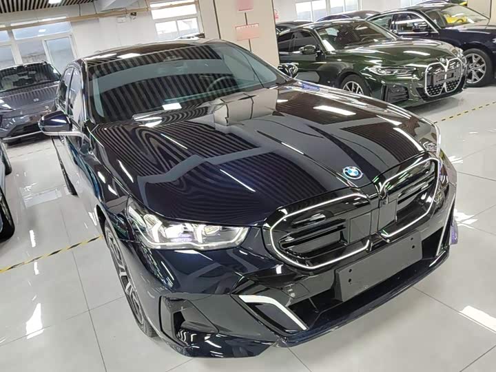 BMW i5, 2024 — фото 4 из 9