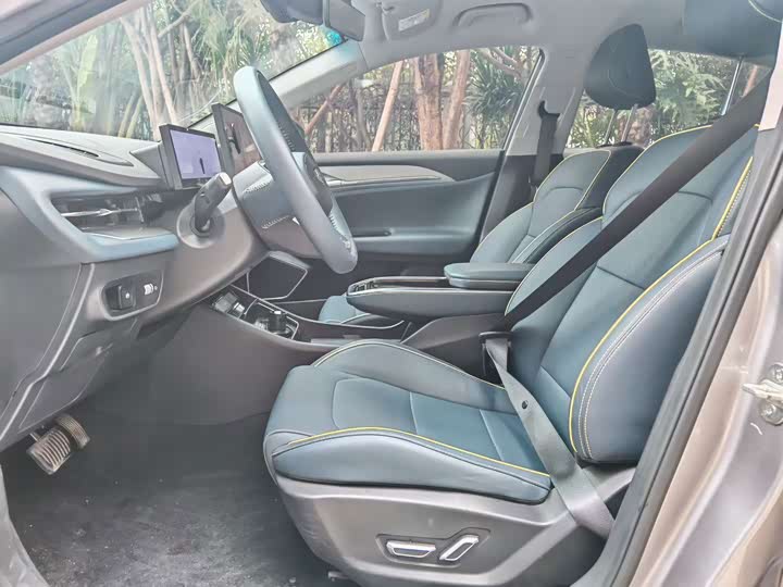 Geely Geometry G6, 2024 — фото 7 из 9