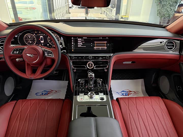 Bentley Flying Spur Hybrid, 2022 — фото 5 из 9