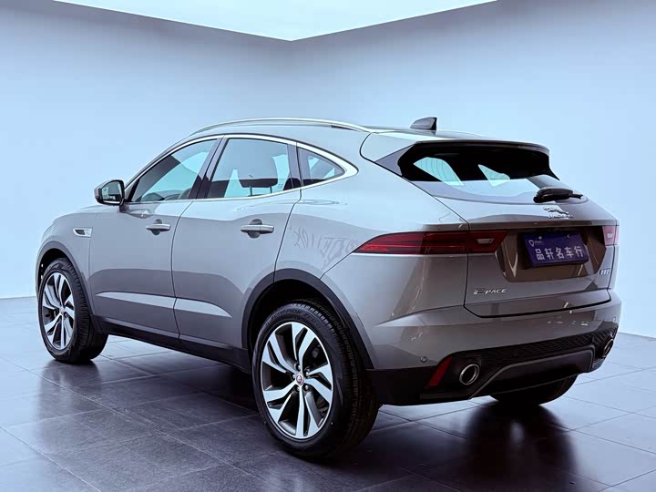 Jaguar E-Pace, 2023 — фото 3 из 9