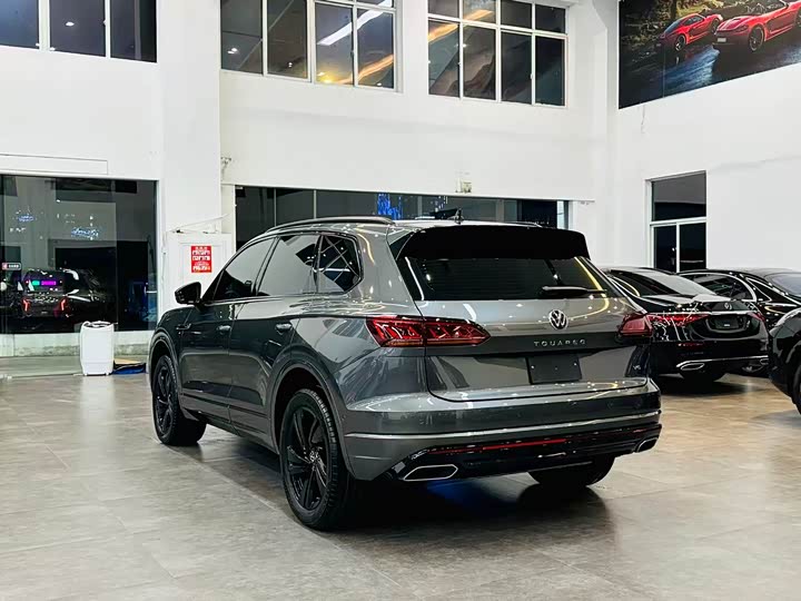 Volkswagen Touareg, 2022 — фото 4 из 7