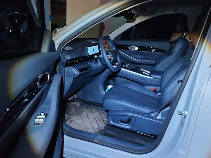 Geely Galaxy M7, 2026 — фото 9 из 9