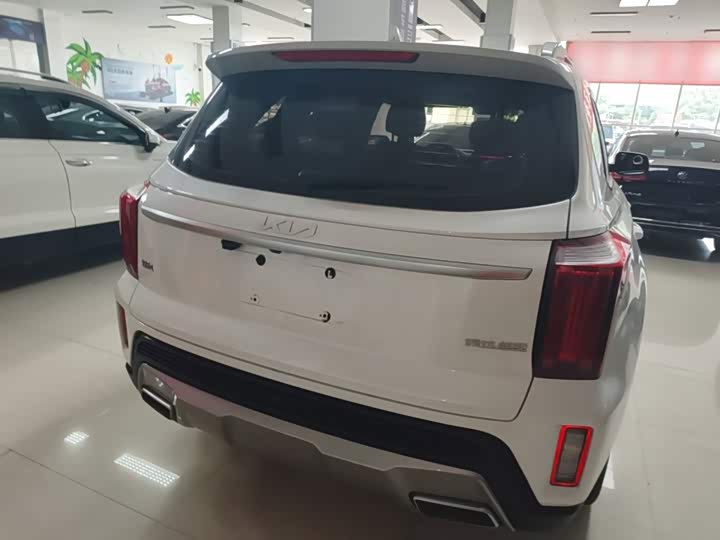 Kia Sportage GT-line, 2023 — фото 6 из 9
