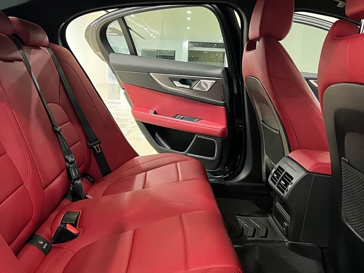 Jaguar XE L, 2023 — фото 8 из 9