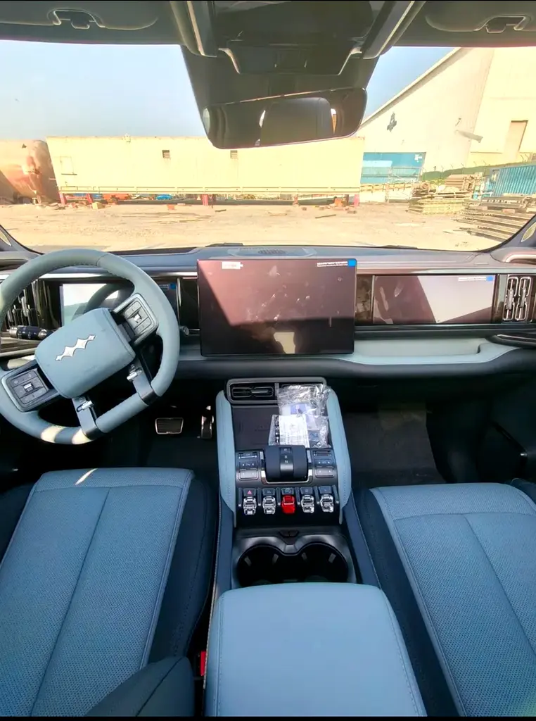 BYD Leopard 5, 2026 — фото 6 из 9