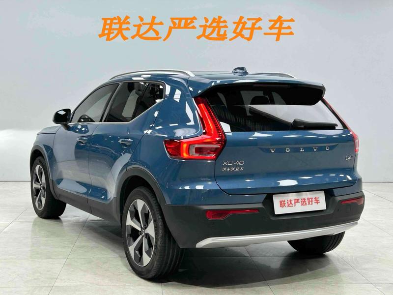 Volvo XC40, 2022 — фото 4 из 12