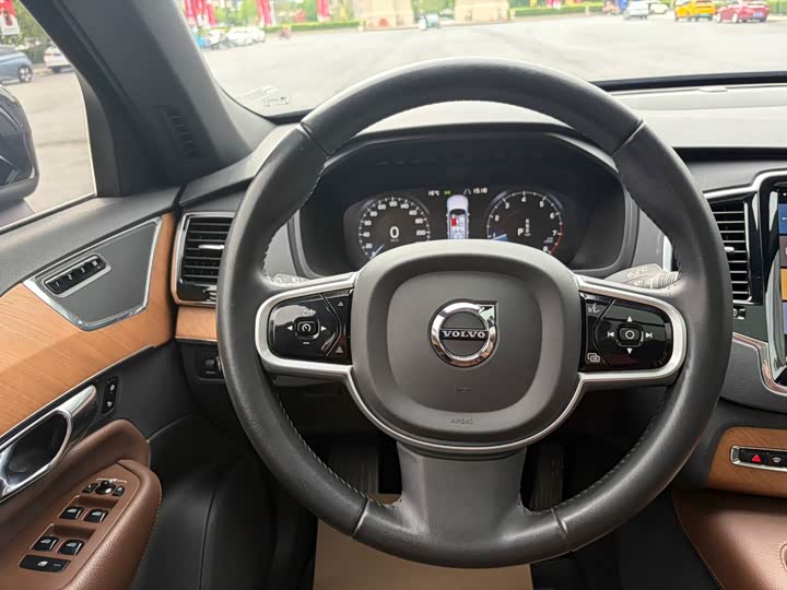 Volvo XC90, 2021 — фото 8 из 9