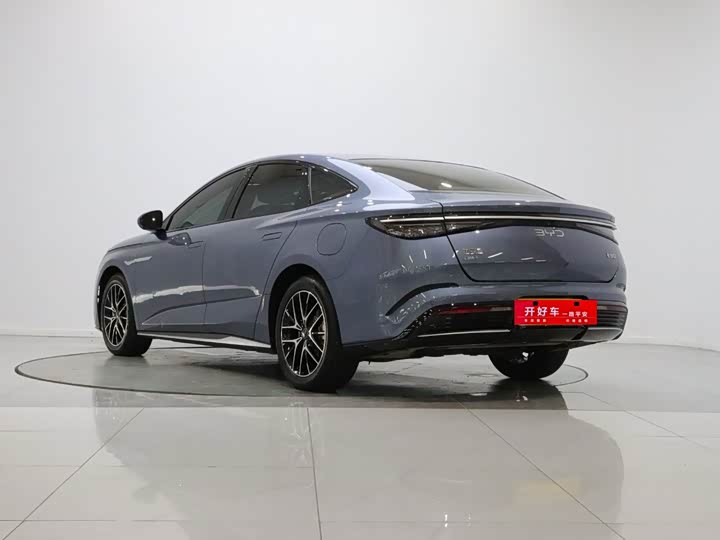 BYD Seal 07 DM-i Hybrid, 2025 — фото 4 из 9