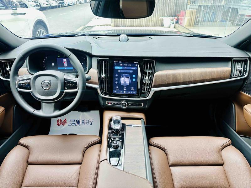Volvo S90, 2023 — фото 4 из 11