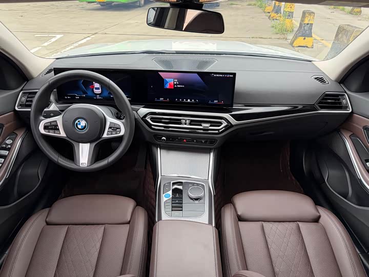 BMW i3, 2024 — фото 5 из 9