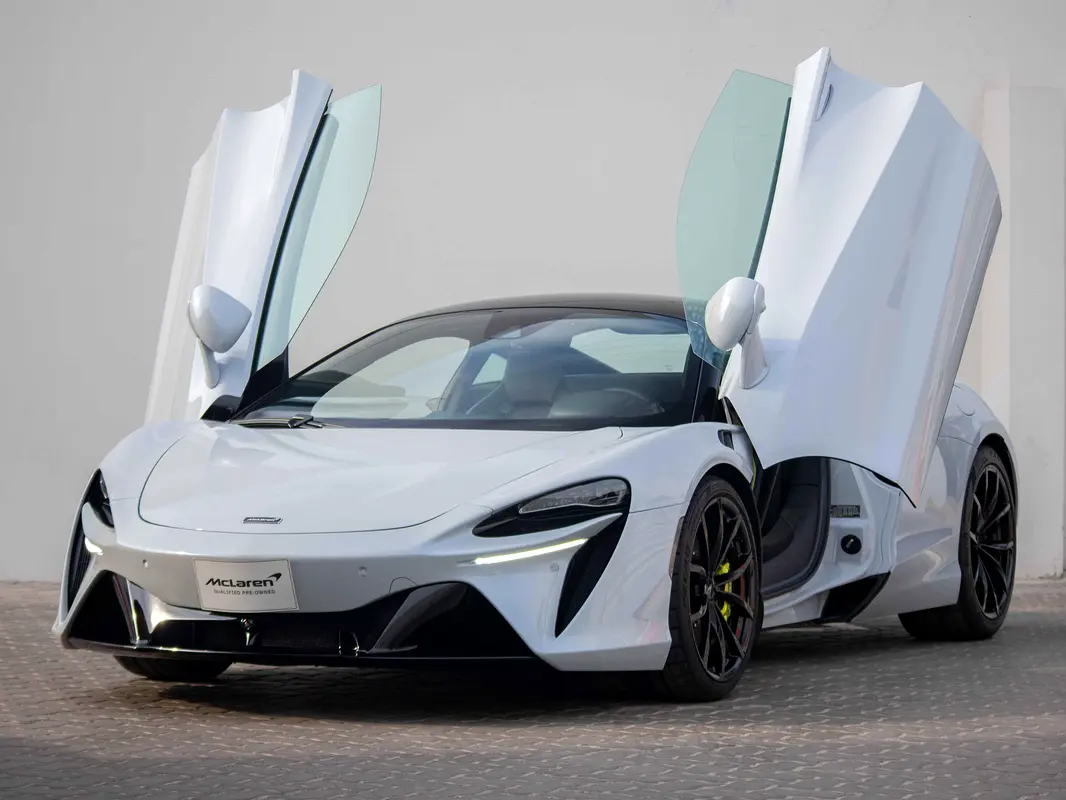McLaren Artura, 2023