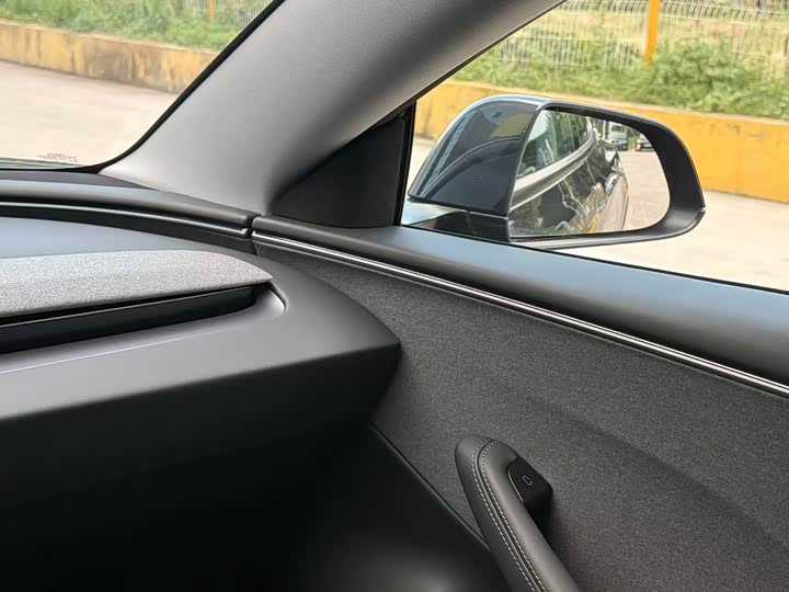 Tesla Model 3, 2025 — фото 9 из 9