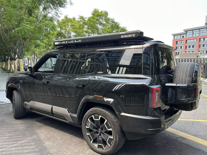 BYD FangChengBao Leopard 8, 2025 — фото 2 из 9
