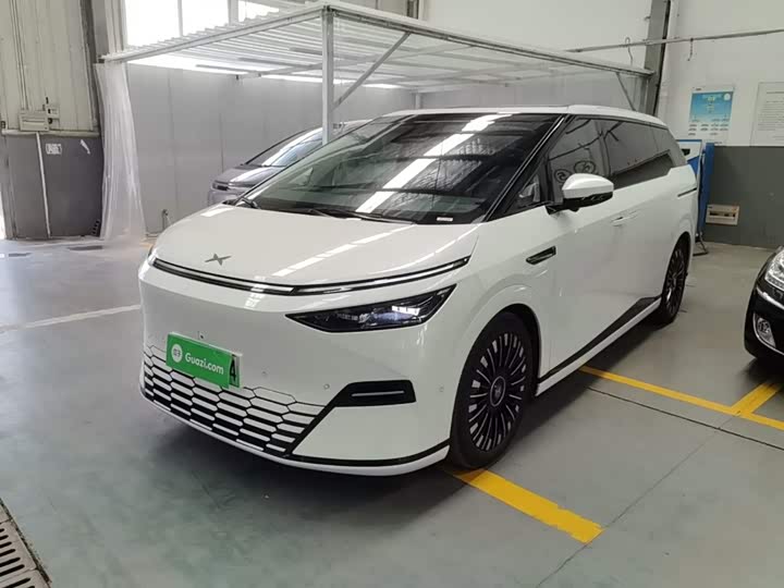XPeng X9, 2025 — купить в Санкт-Петербурге под ключ