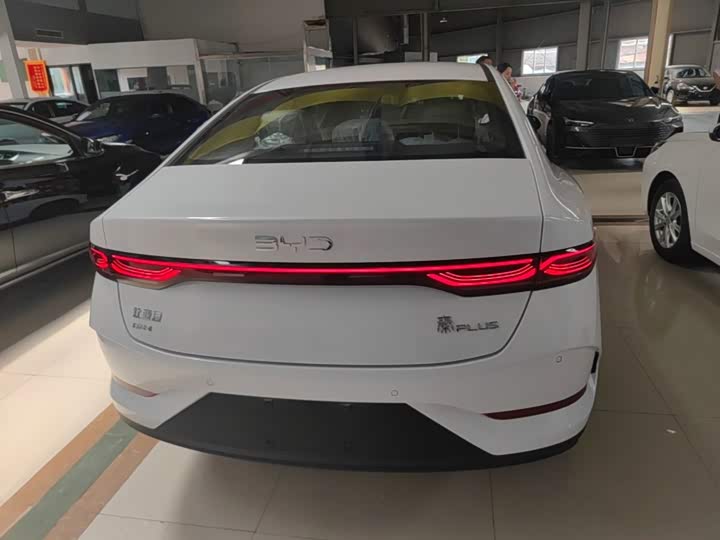 BYD Qin Plus, 2026 — фото 6 из 9