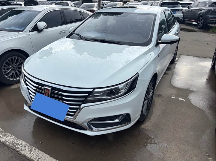 Roewe i6, 2023 — купить в Кирове под ключ