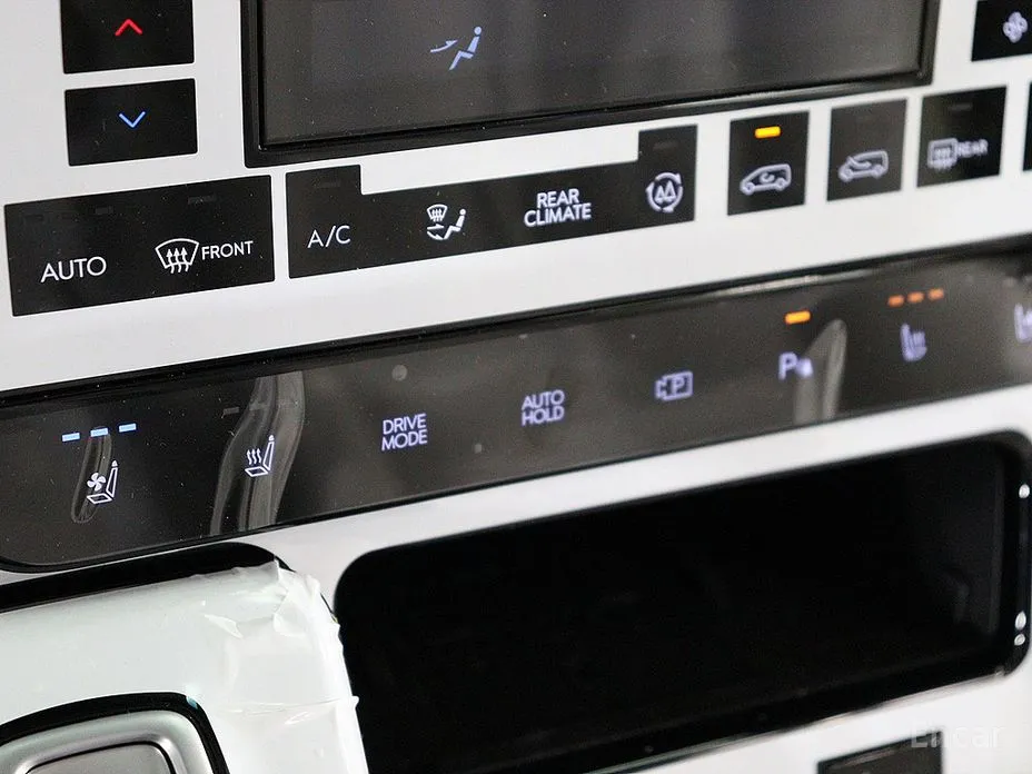 Hyundai Staria, 2025 — фото 10 из 12