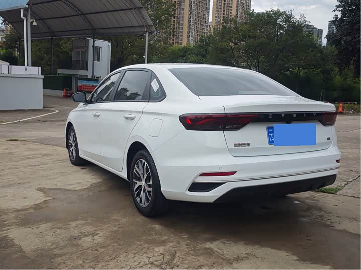 Geely Emgrand, 2023 — фото 9 из 9