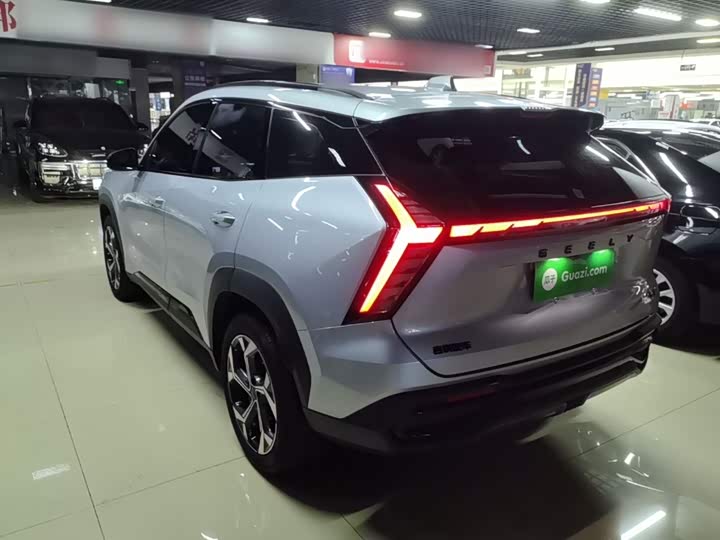 Geely Atlas L, 2024 — фото 5 из 9