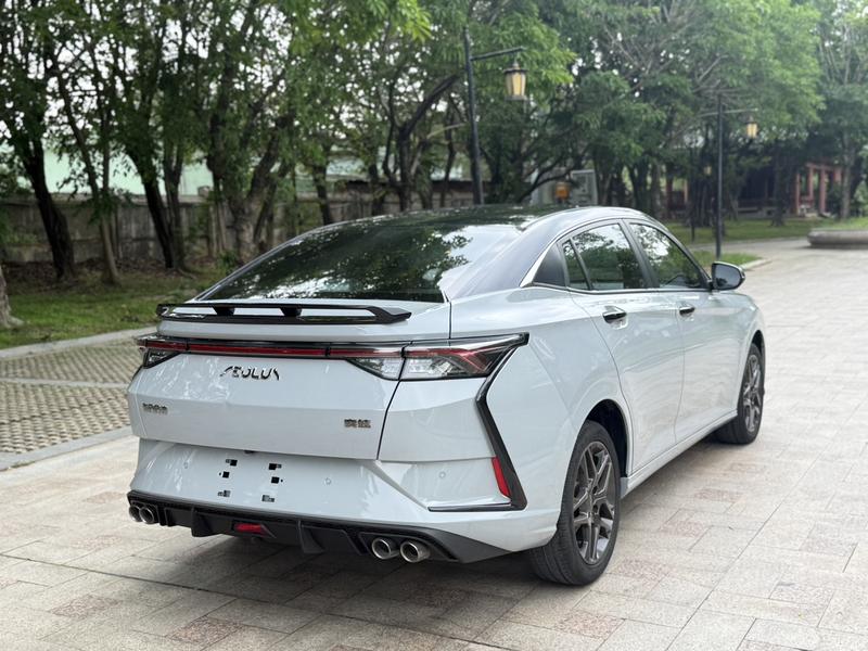 Dongfeng Aeolus Yixuan, 2023 — фото 7 из 12