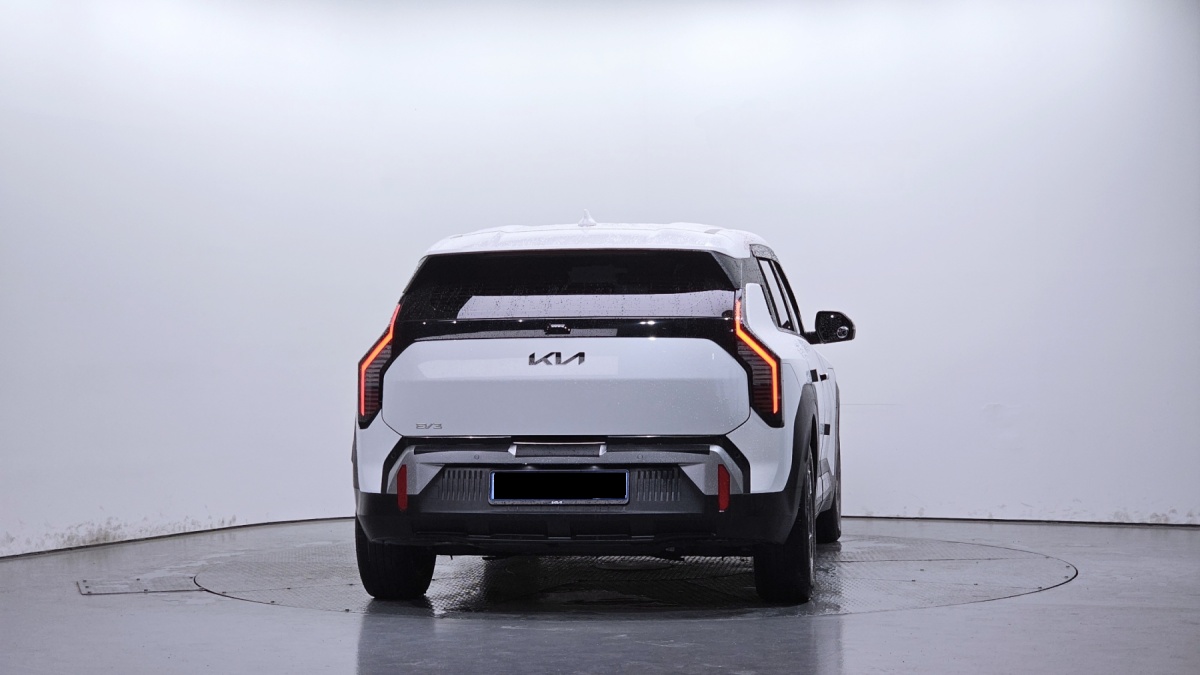 Kia EV3, 2024 — фото 4 из 12