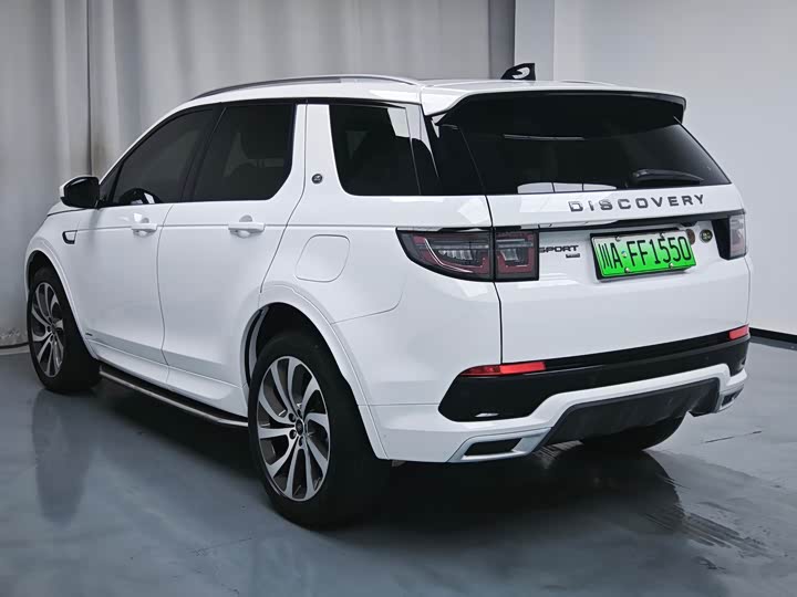 Land Rover Discovery Sport Hybrid, 2022 — фото 4 из 7