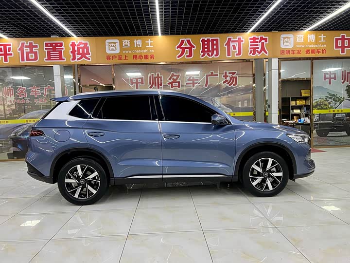 BYD Song Pro Hybrid, 2024 — фото 7 из 9