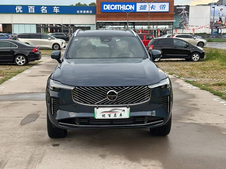 Volvo XC90 Hybrid, 2026 — фото 2 из 9