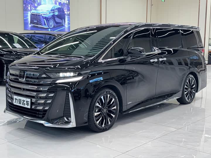 Toyota Vellfire, 2023 — купить в Казани под ключ